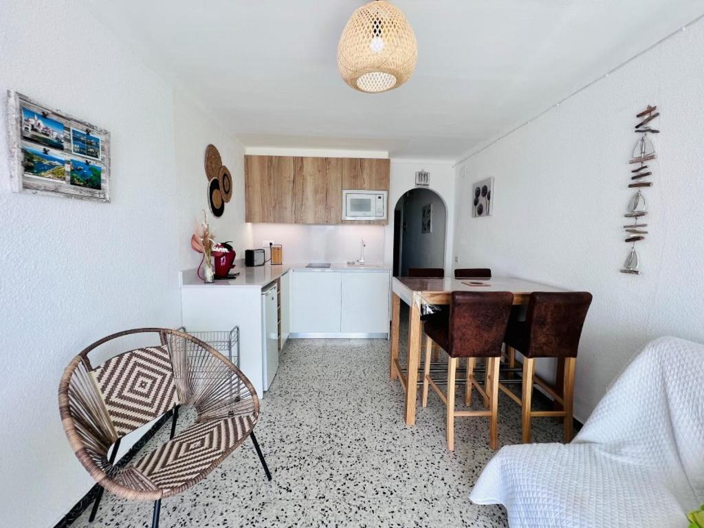 Sylvia 4A - Estudio En Primera Linea De Mar - Centrico - Terraza Vista Mar - Playa - Wifi Apartment Empuriabrava Luaran gambar
